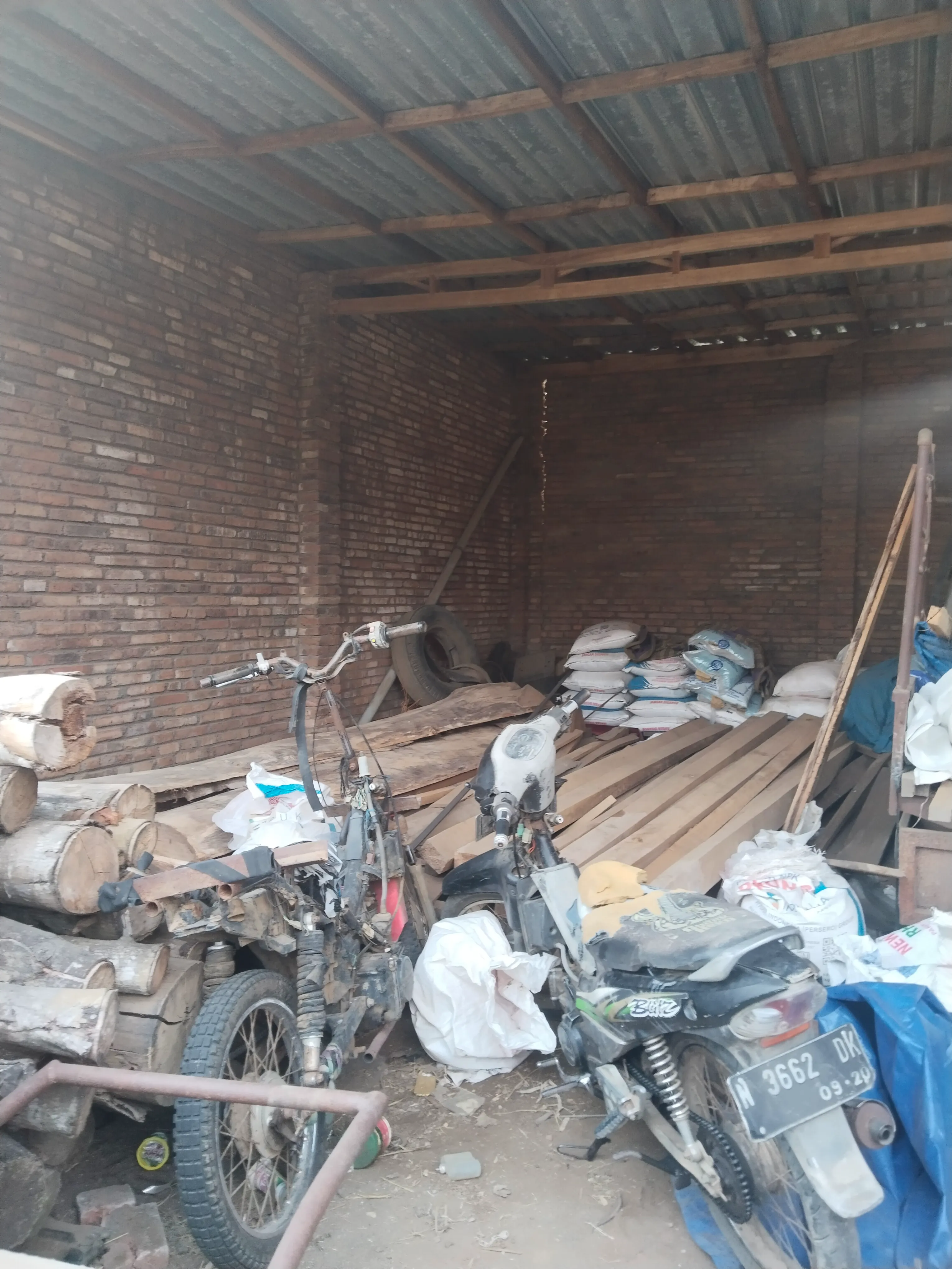 Jual Beli Kayu